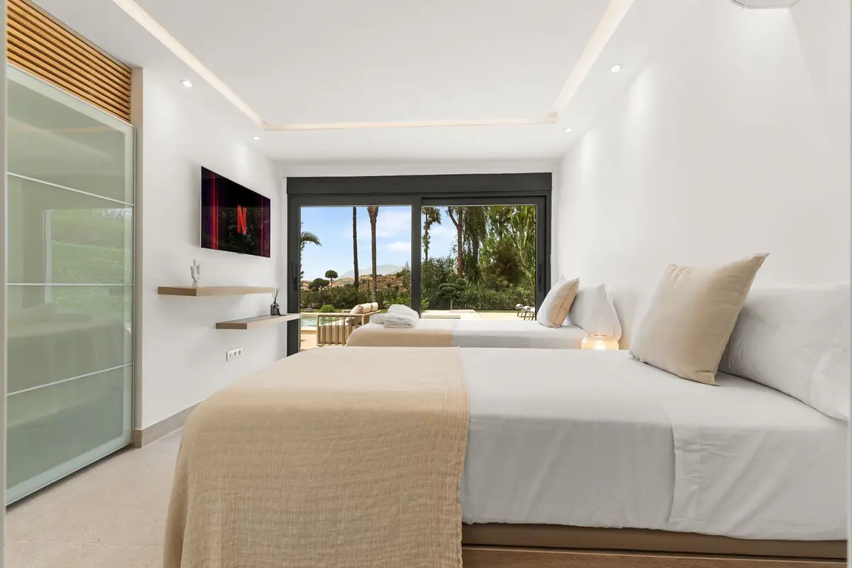 Detached Villa in Nueva Andalucía