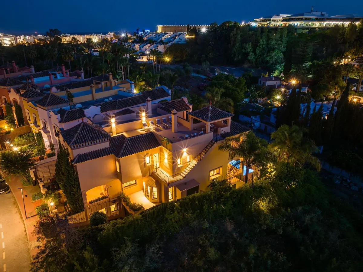 Semi-Detached House in Puerto Banús