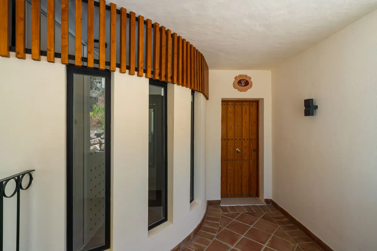 Middle Floor Apartment in Nueva Andalucía
