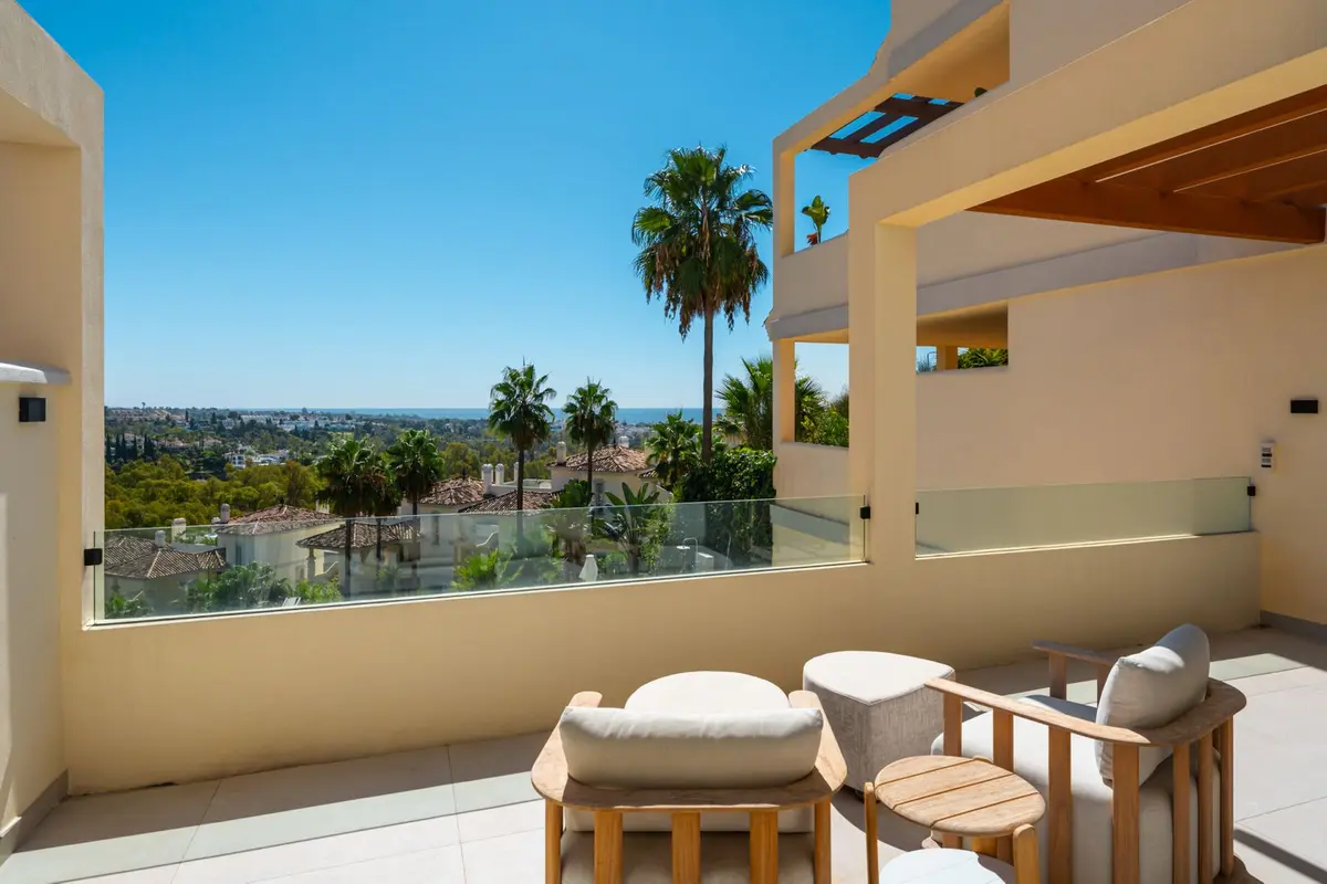 Middle Floor Apartment in Nueva Andalucía