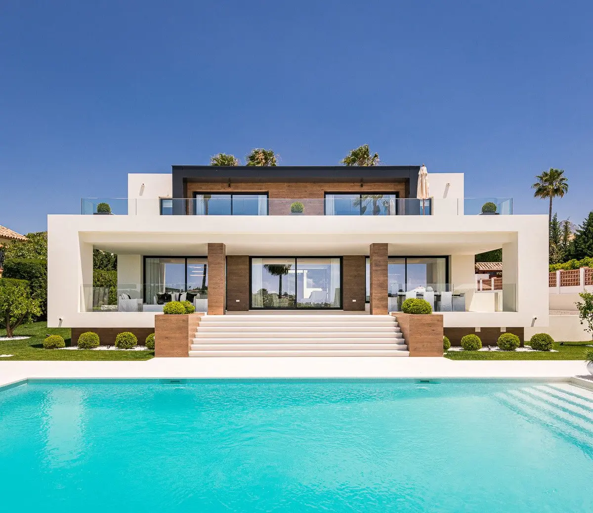 Detached Villa in Nueva Andalucía