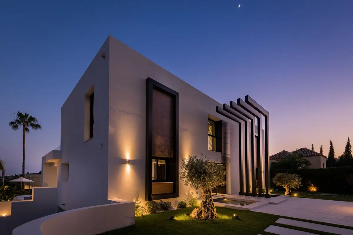 Detached Villa in Nueva Andalucía