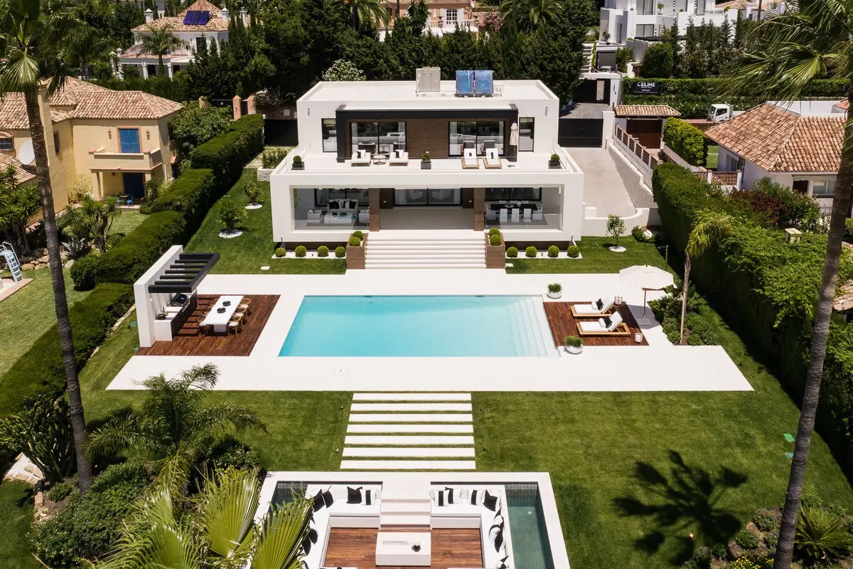 Detached Villa in Nueva Andalucía