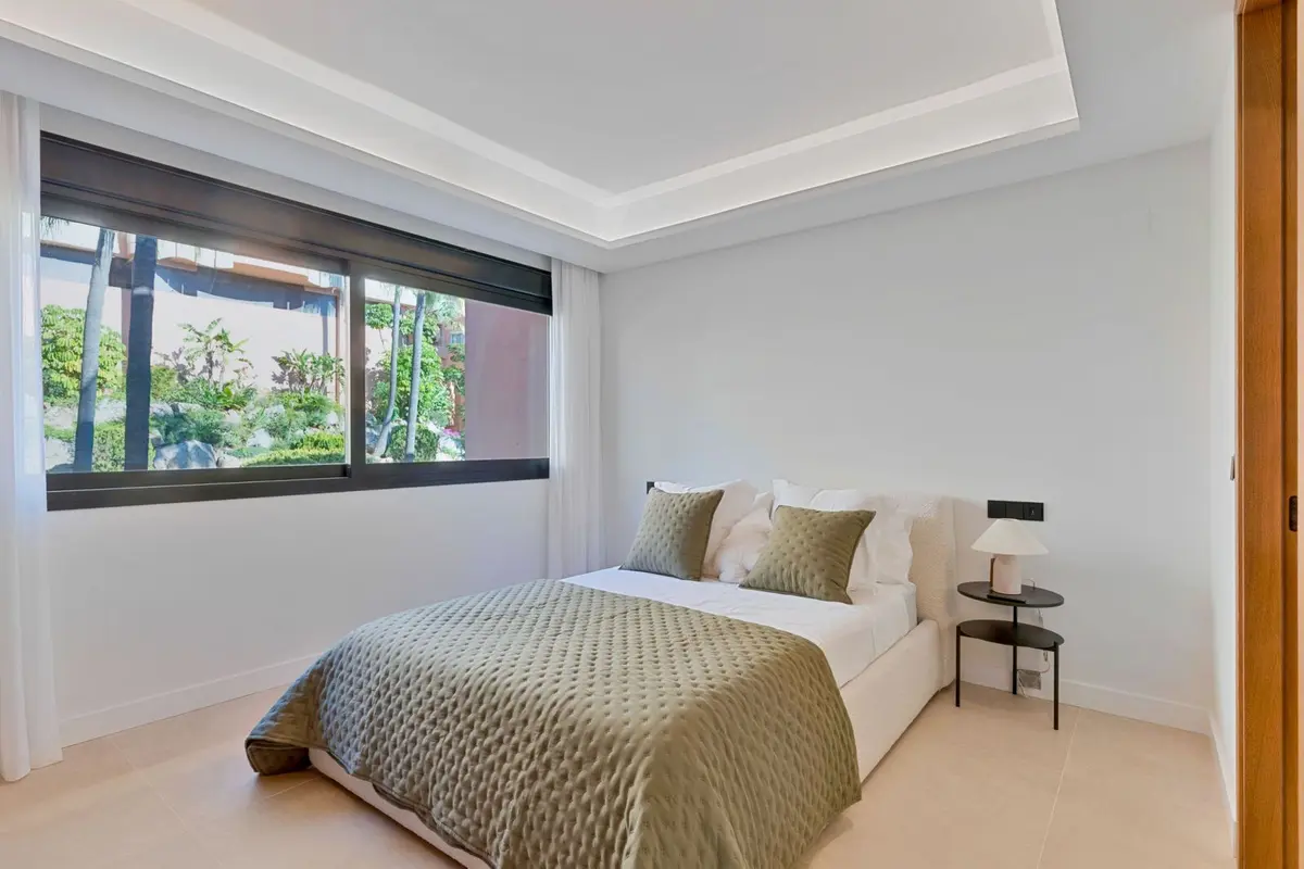 Middle Floor Apartment in Nueva Andalucía