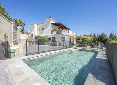 Renovated 6 Bedroom Villa in Estepona on a Double Plot