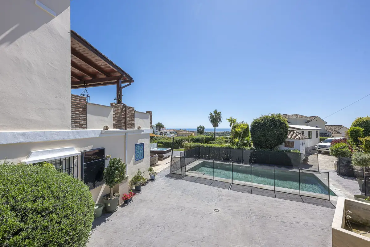 Detached Villa in Estepona