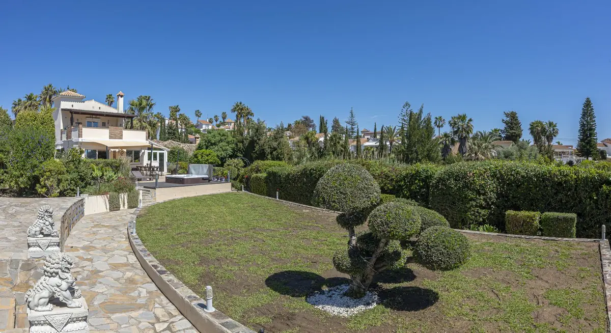Detached Villa in Estepona