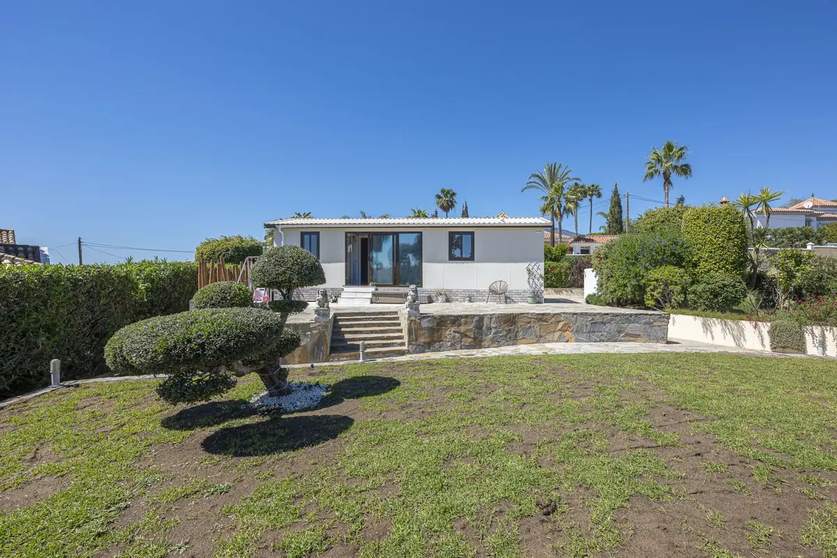 Detached Villa in Estepona