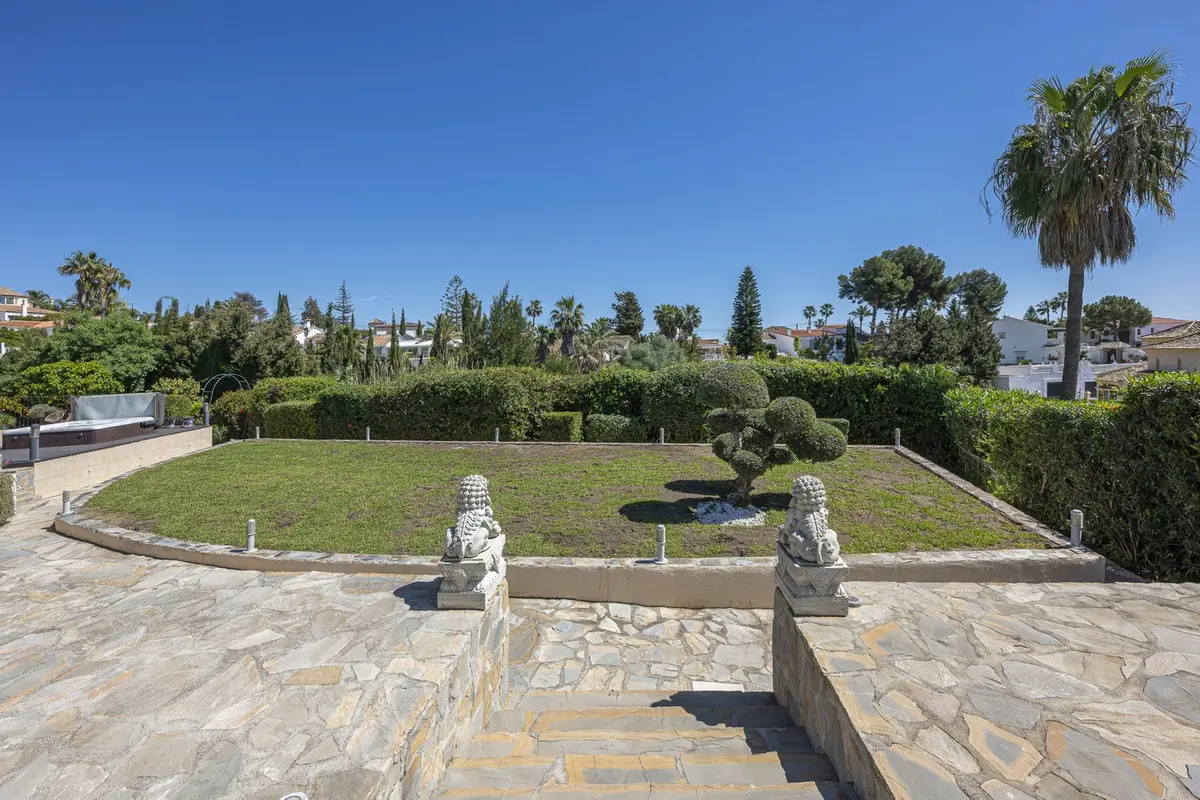 Detached Villa in Estepona