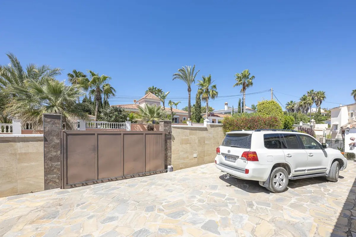 Detached Villa in Estepona