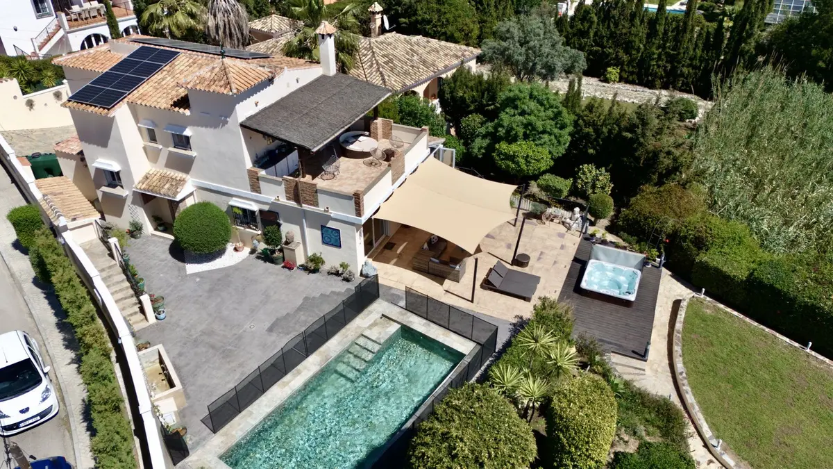Detached Villa in Estepona