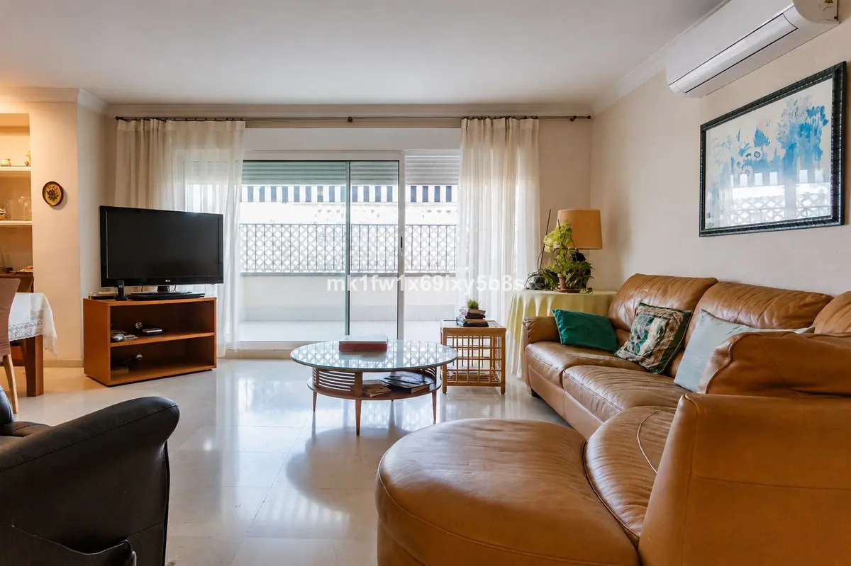 Middle Floor Apartment in Marbella