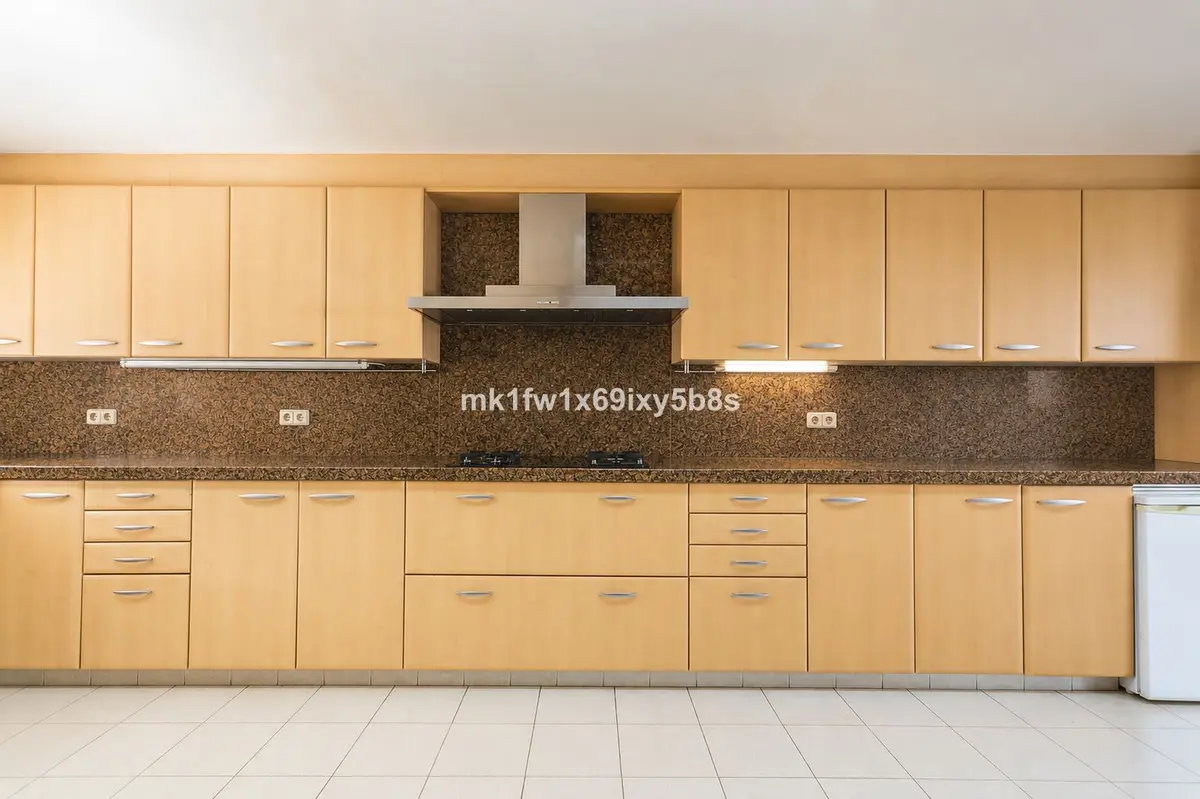 Middle Floor Apartment in Marbella