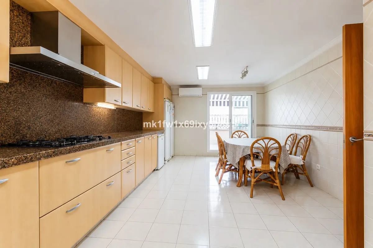 Middle Floor Apartment in Marbella
