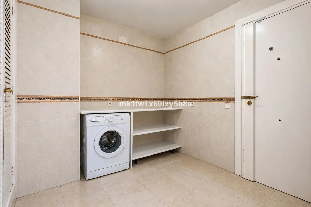 Middle Floor Apartment in Marbella