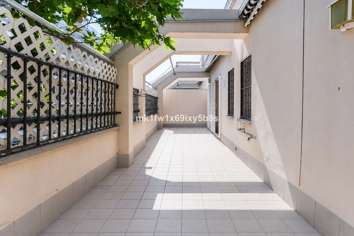 Middle Floor Apartment in Marbella
