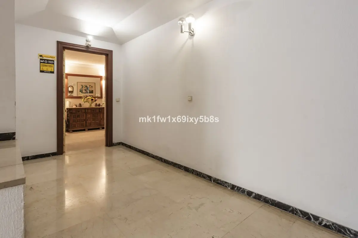 Middle Floor Apartment in Marbella