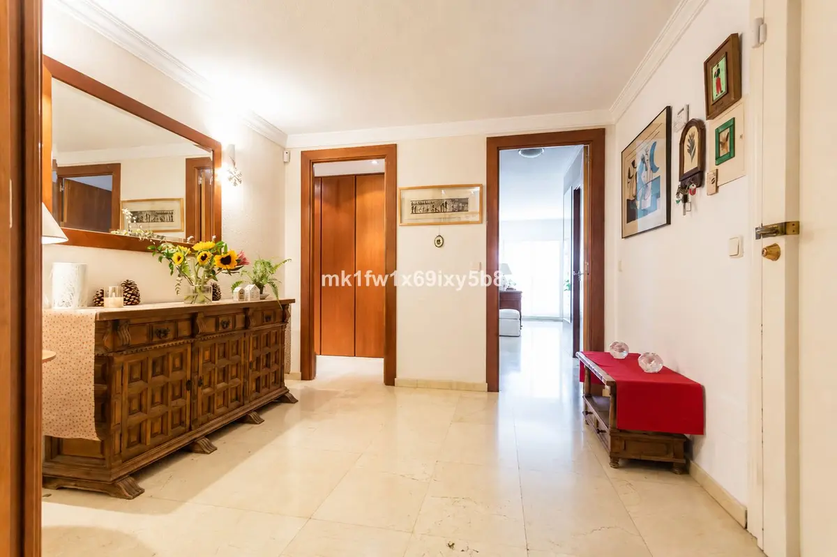 Middle Floor Apartment in Marbella