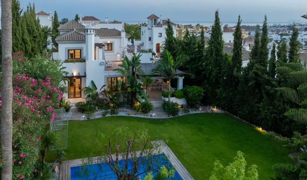 Detached Villa in Estepona