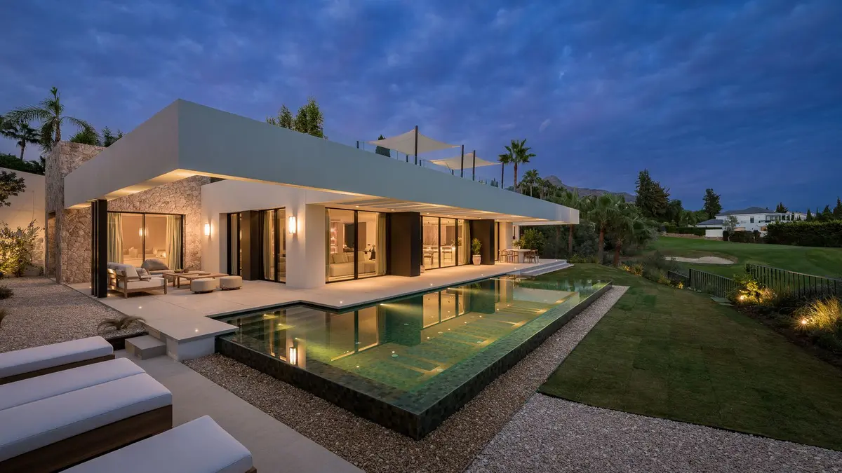 Detached Villa in Nueva Andalucía