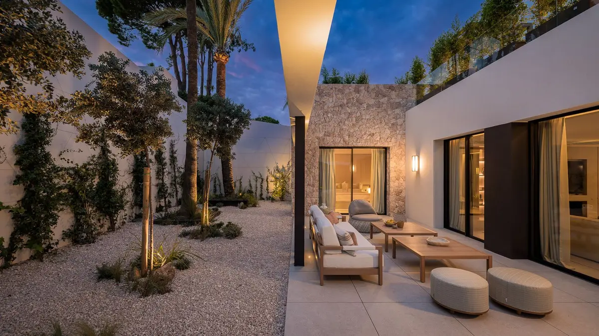 Detached Villa in Nueva Andalucía