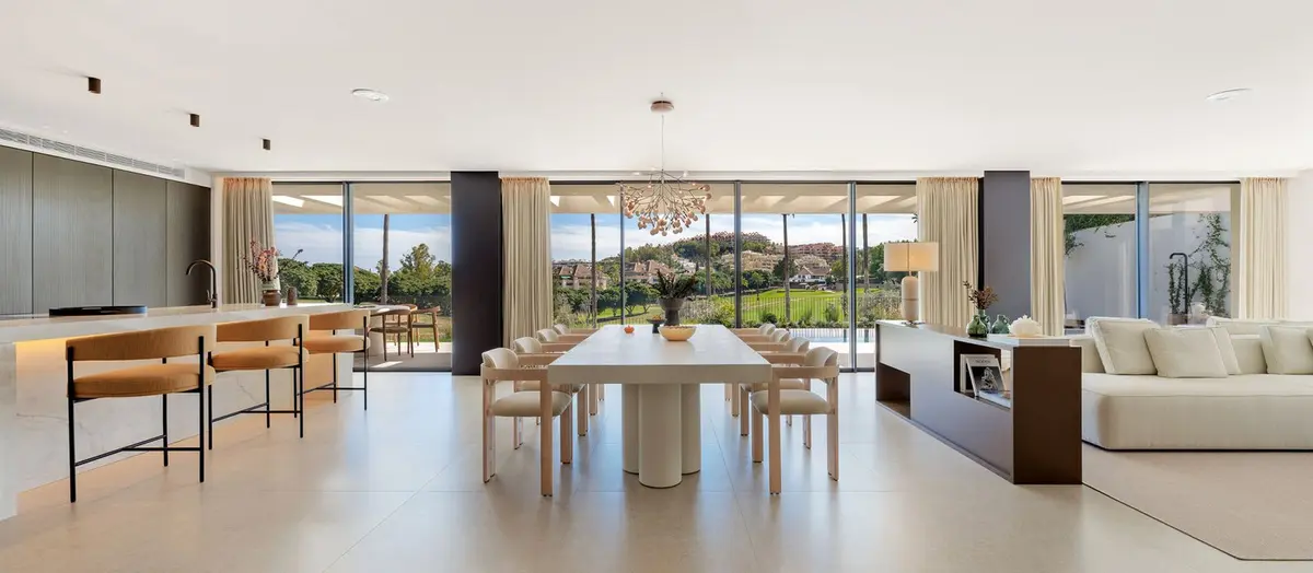 Detached Villa in Nueva Andalucía