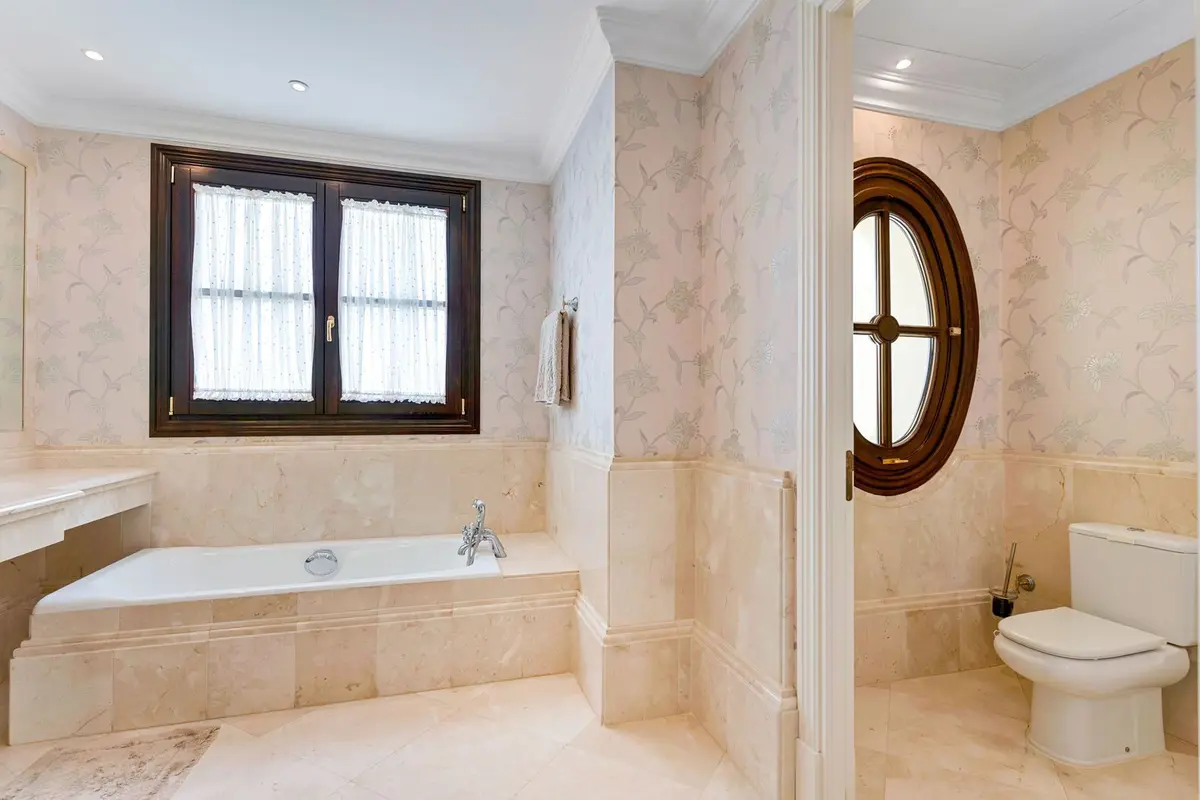 Detached Villa in Guadalmina Baja