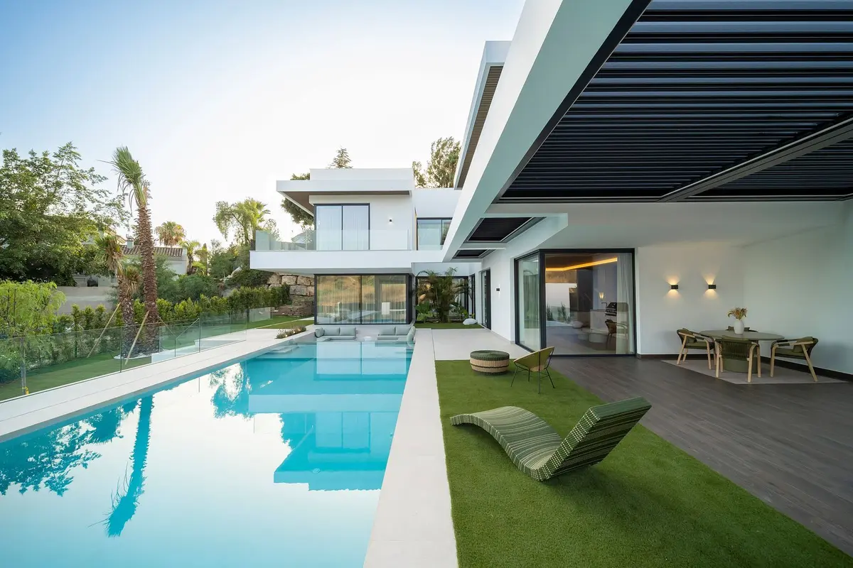 Detached Villa in El Paraiso