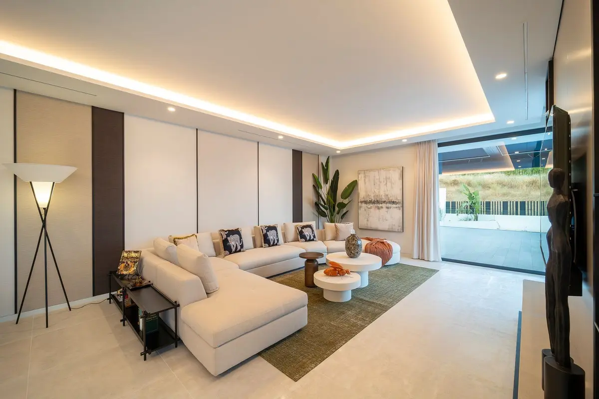 Detached Villa in El Paraiso