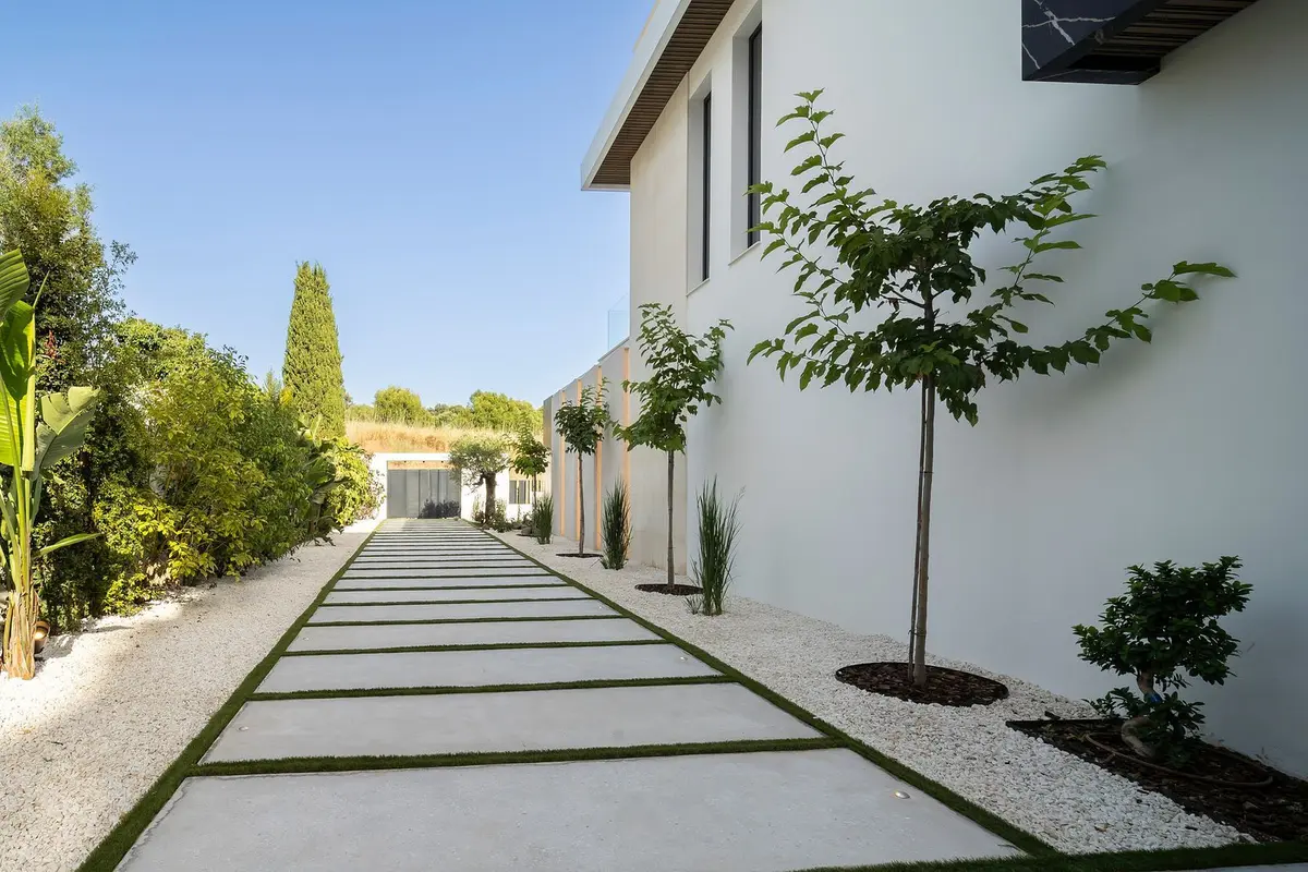 Detached Villa in El Paraiso