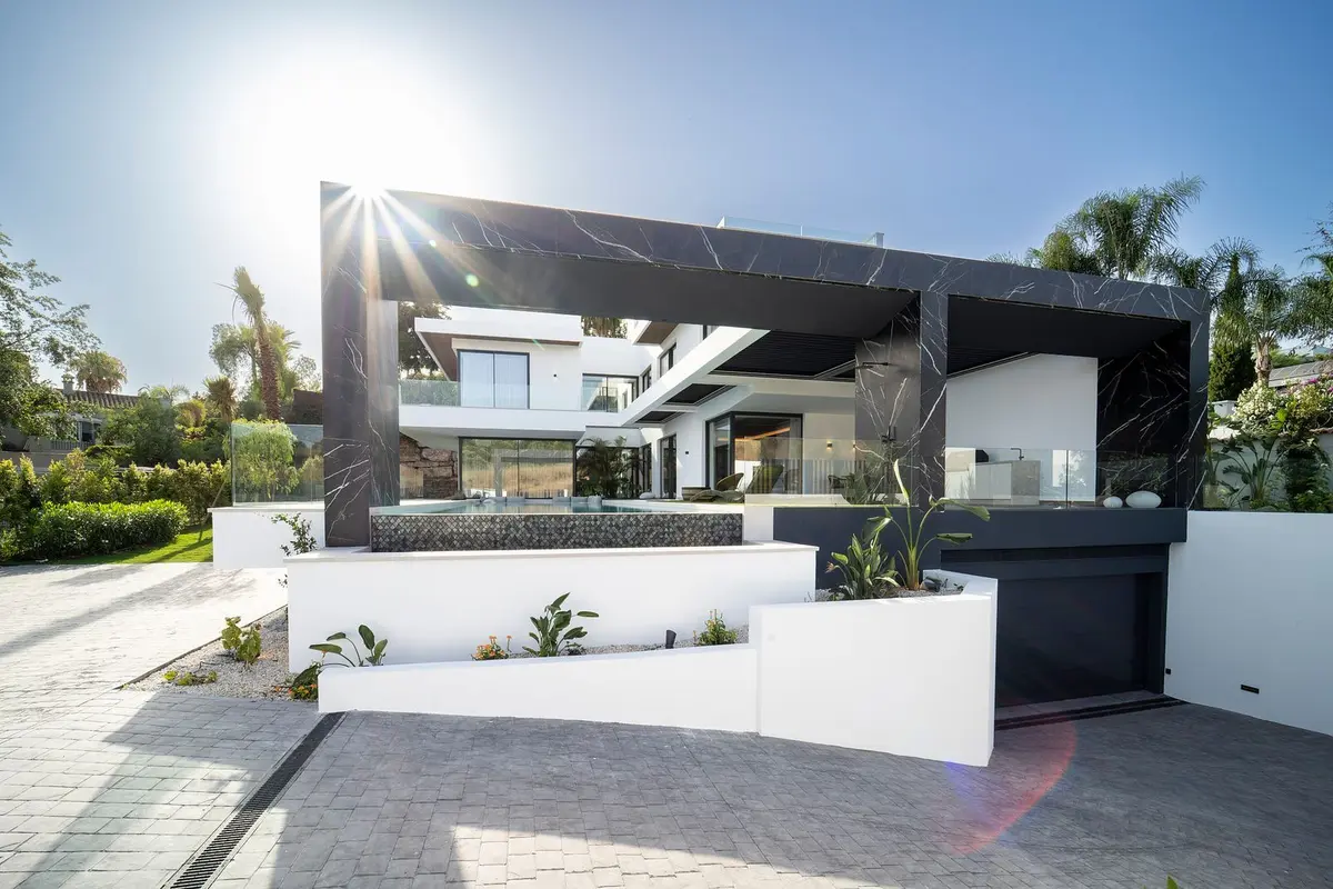 Detached Villa in El Paraiso