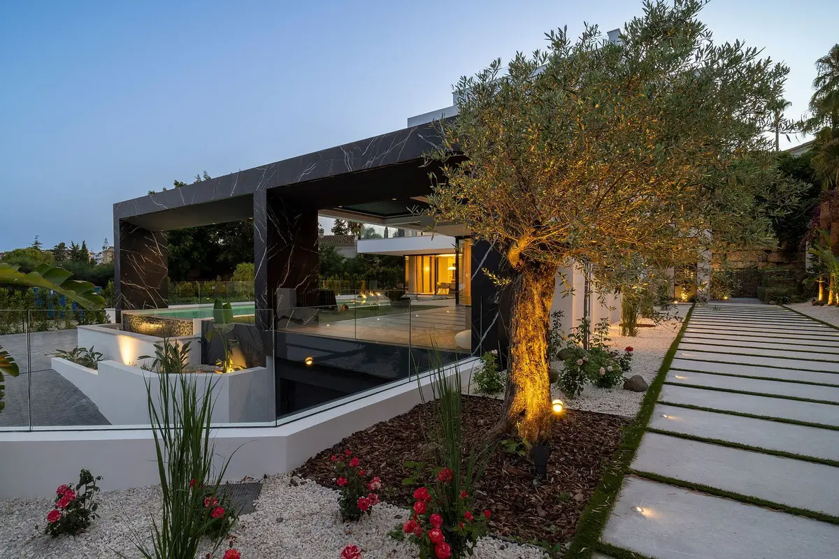 Detached Villa in El Paraiso