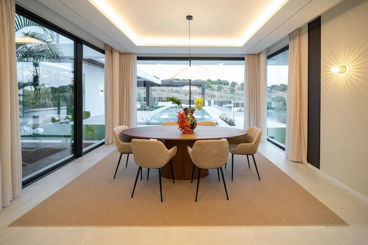Detached Villa in El Paraiso