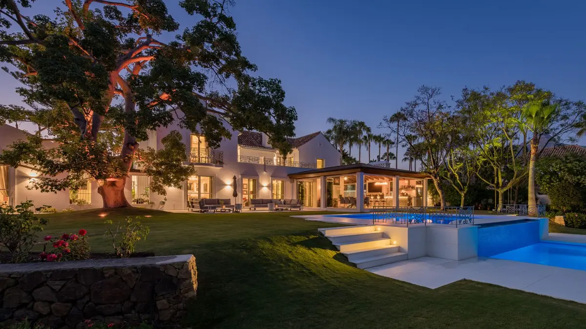 Detached Villa in Nueva Andalucía