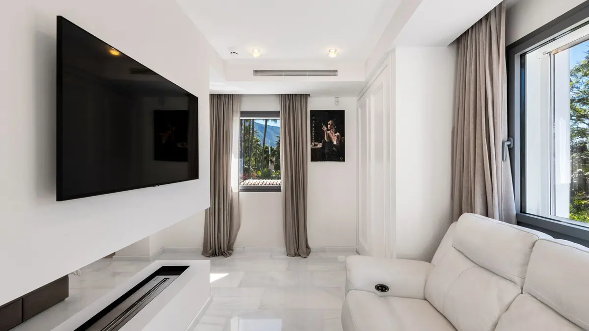 Detached Villa in Nueva Andalucía