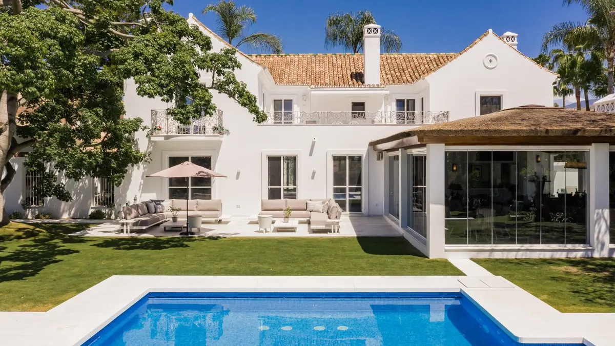 Detached Villa in Nueva Andalucía