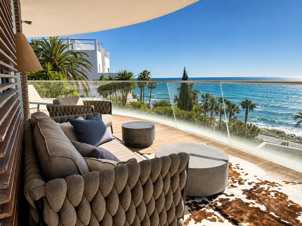 Middle Floor Apartment in Estepona