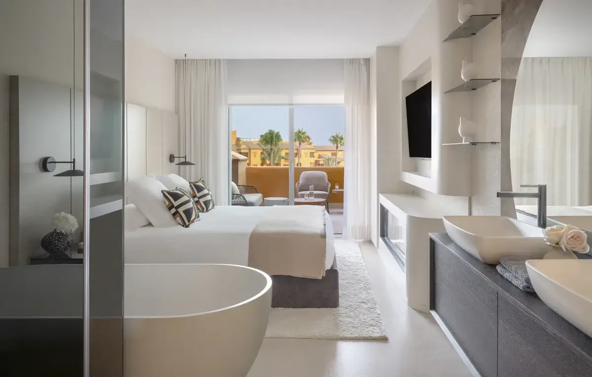Middle Floor Apartment in Estepona