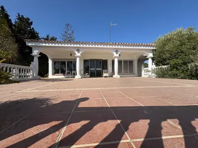 Panoramic Sea View Villa in Paraiso Medio