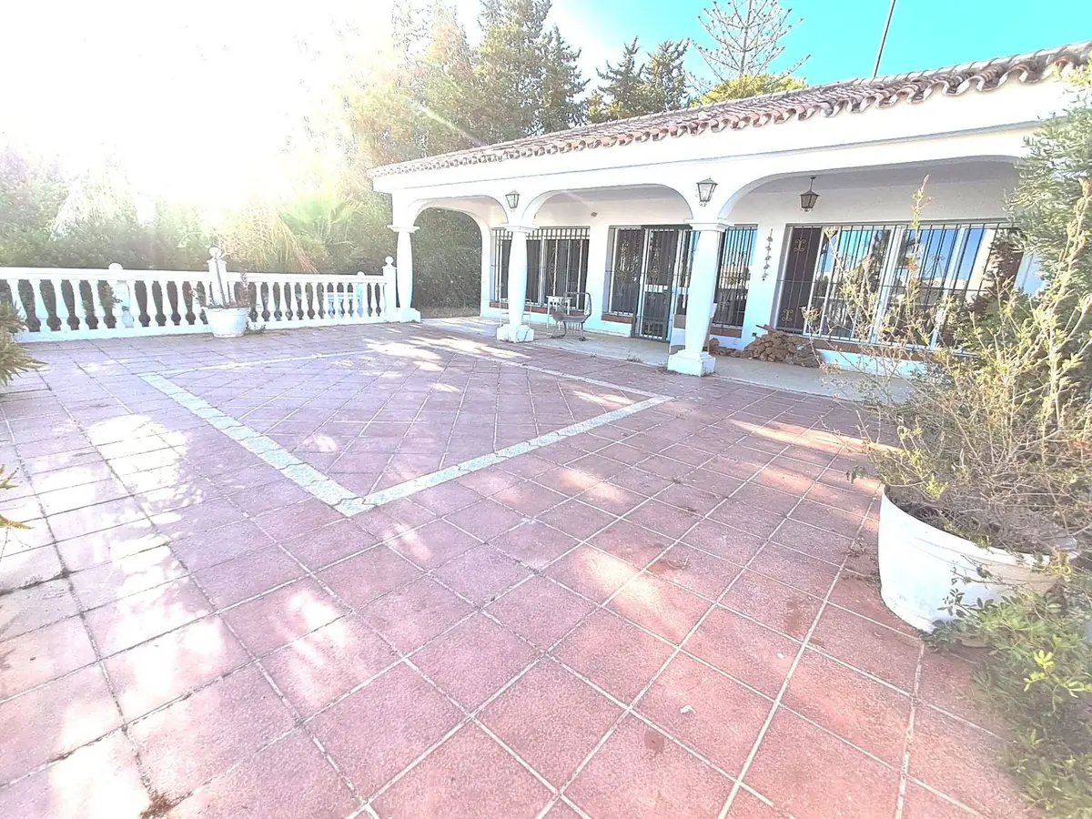 Detached Villa in Estepona