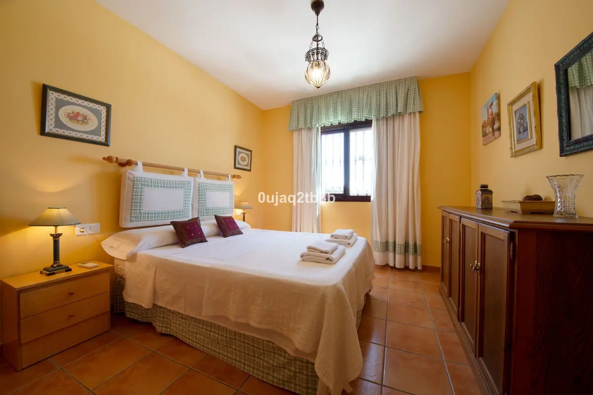 Detached Villa in Estepona