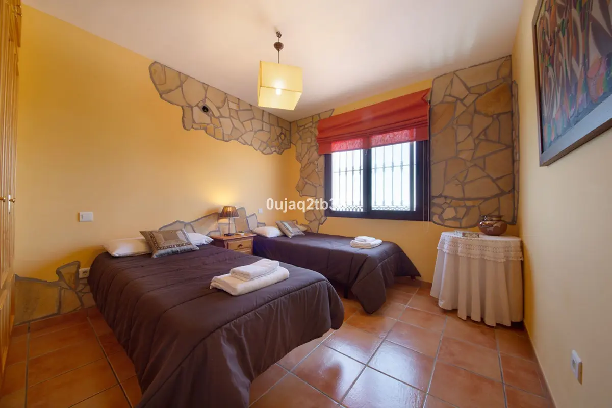Detached Villa in Estepona