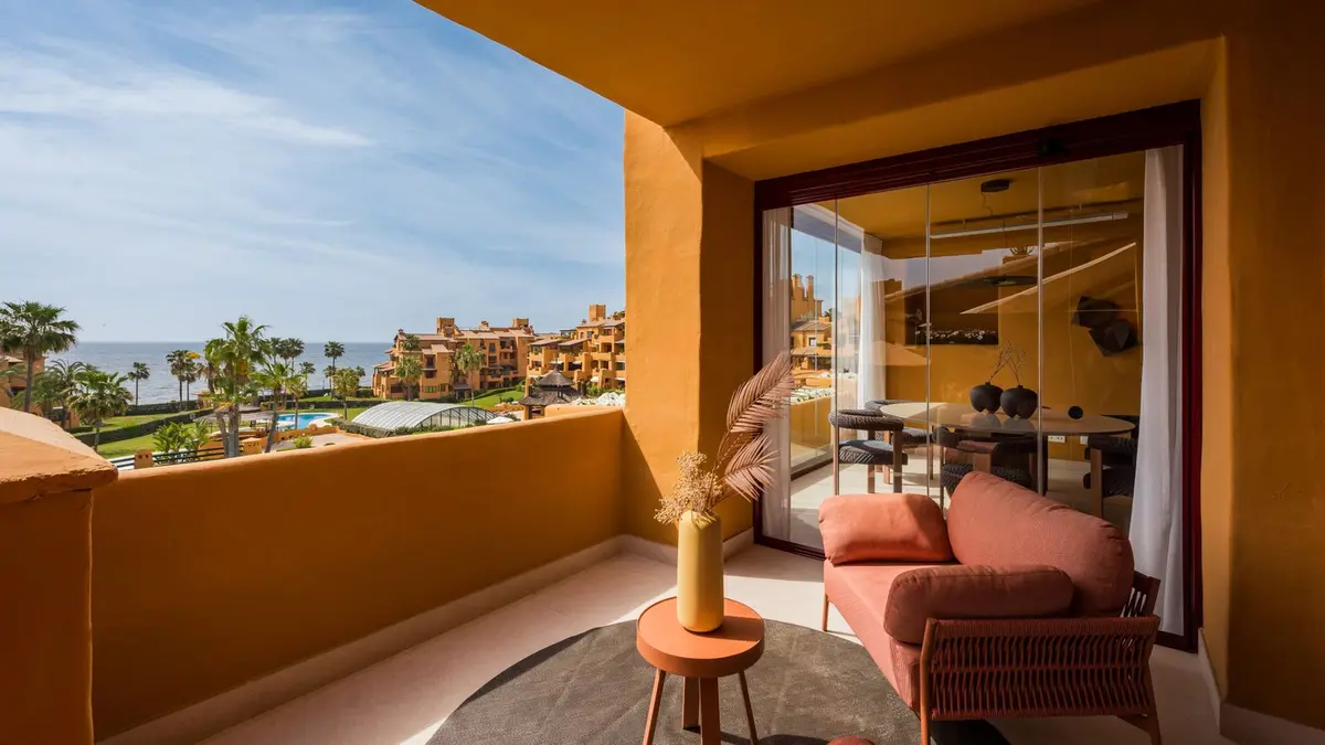 Middle Floor Apartment in Estepona