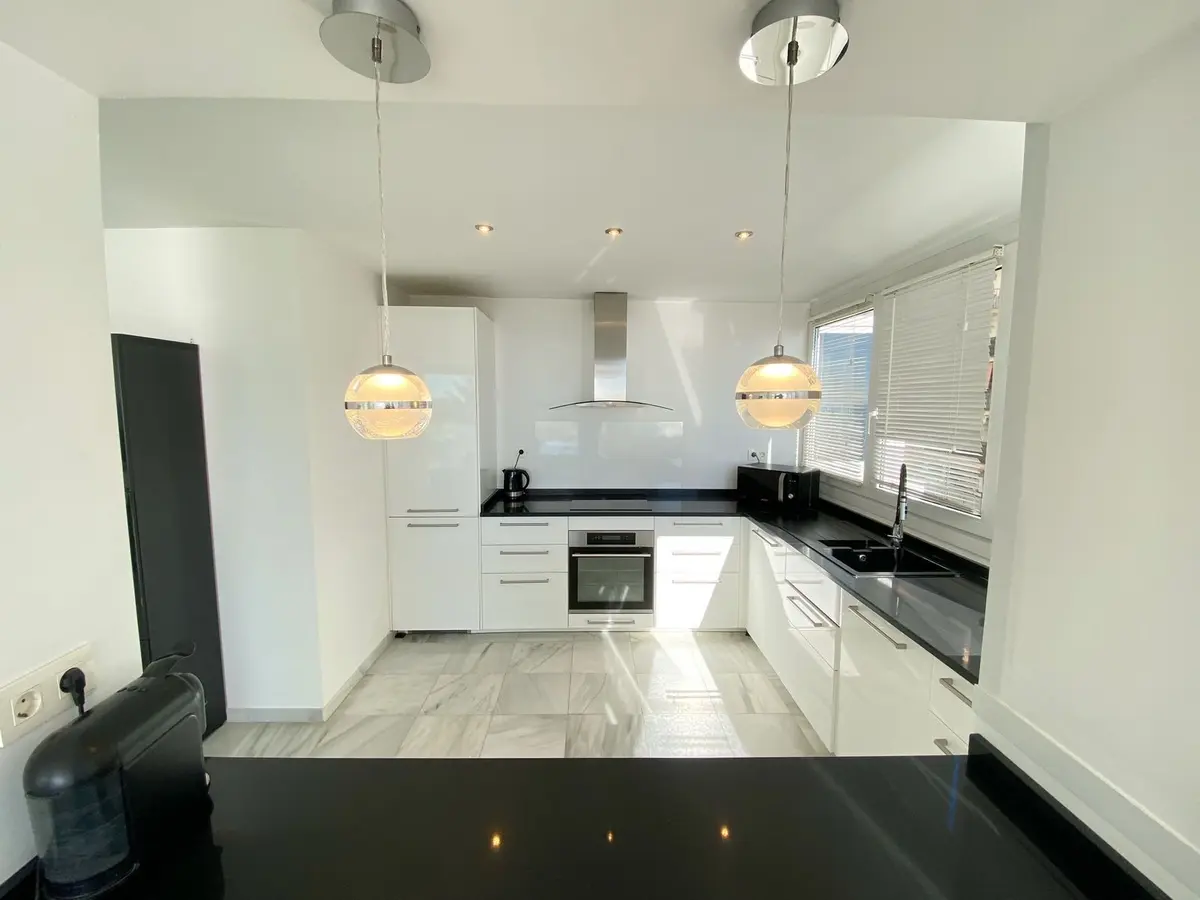 Middle Floor Apartment in Marbella