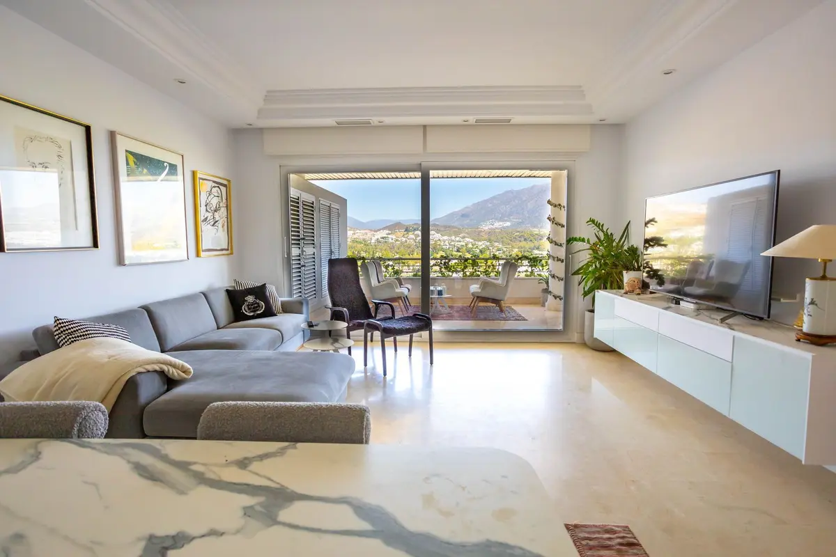 Middle Floor Apartment in Nueva Andalucía