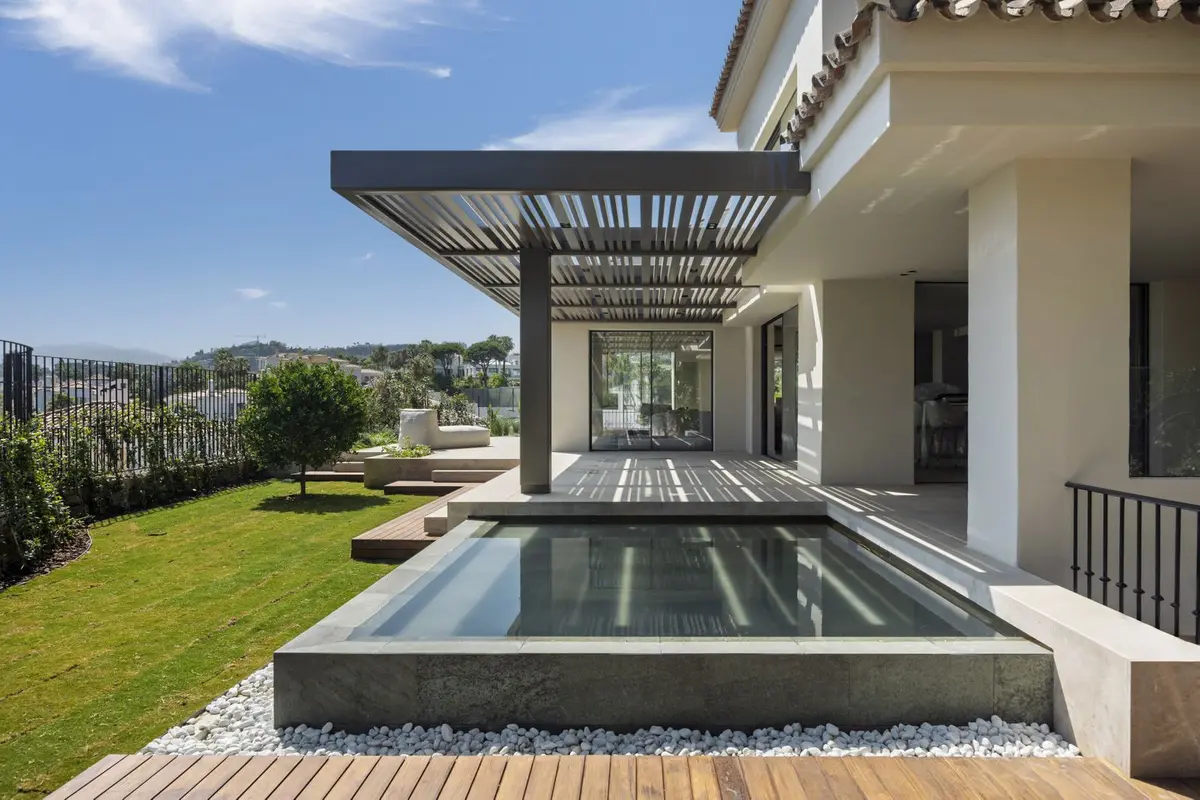 Detached Villa in Nueva Andalucía