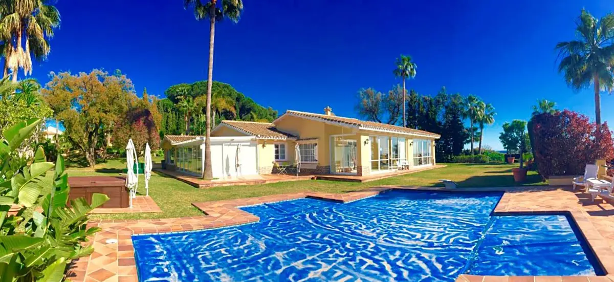 Detached Villa in Elviria