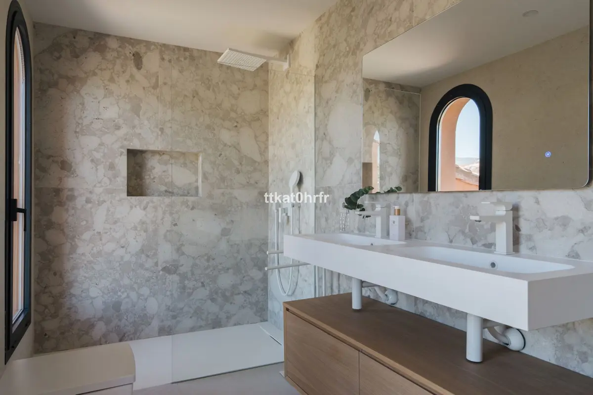 Penthouse Duplex in Nueva Andalucía