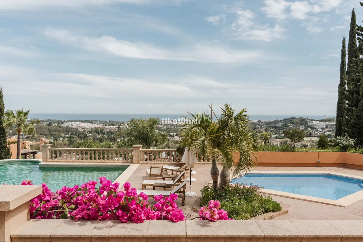 Penthouse Duplex in Nueva Andalucía