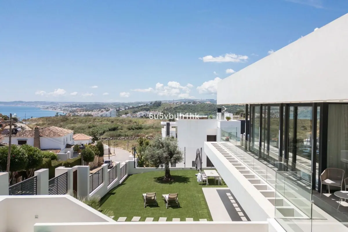 Detached Villa in Estepona